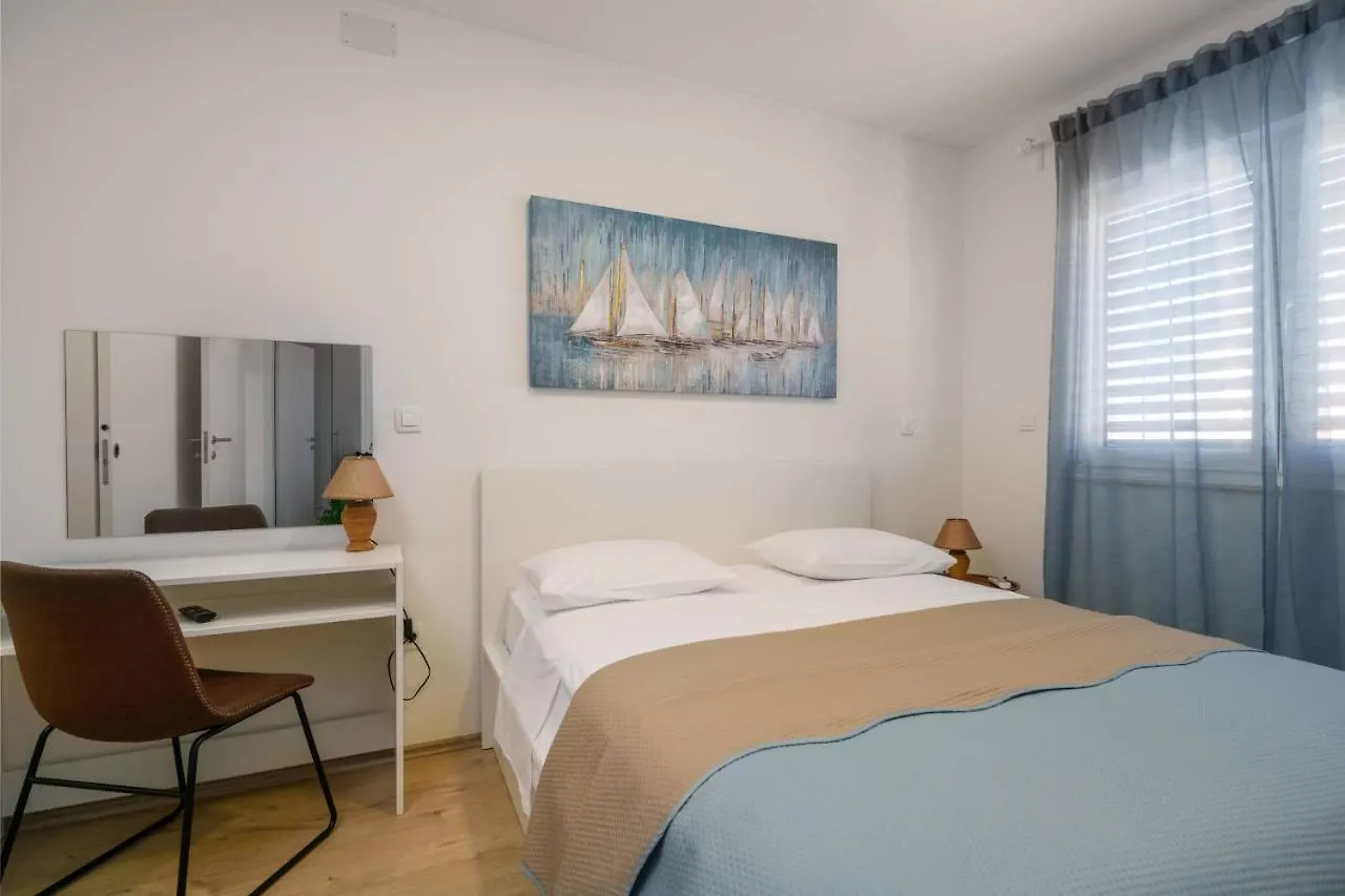Lägenhet Villa Dora Pula